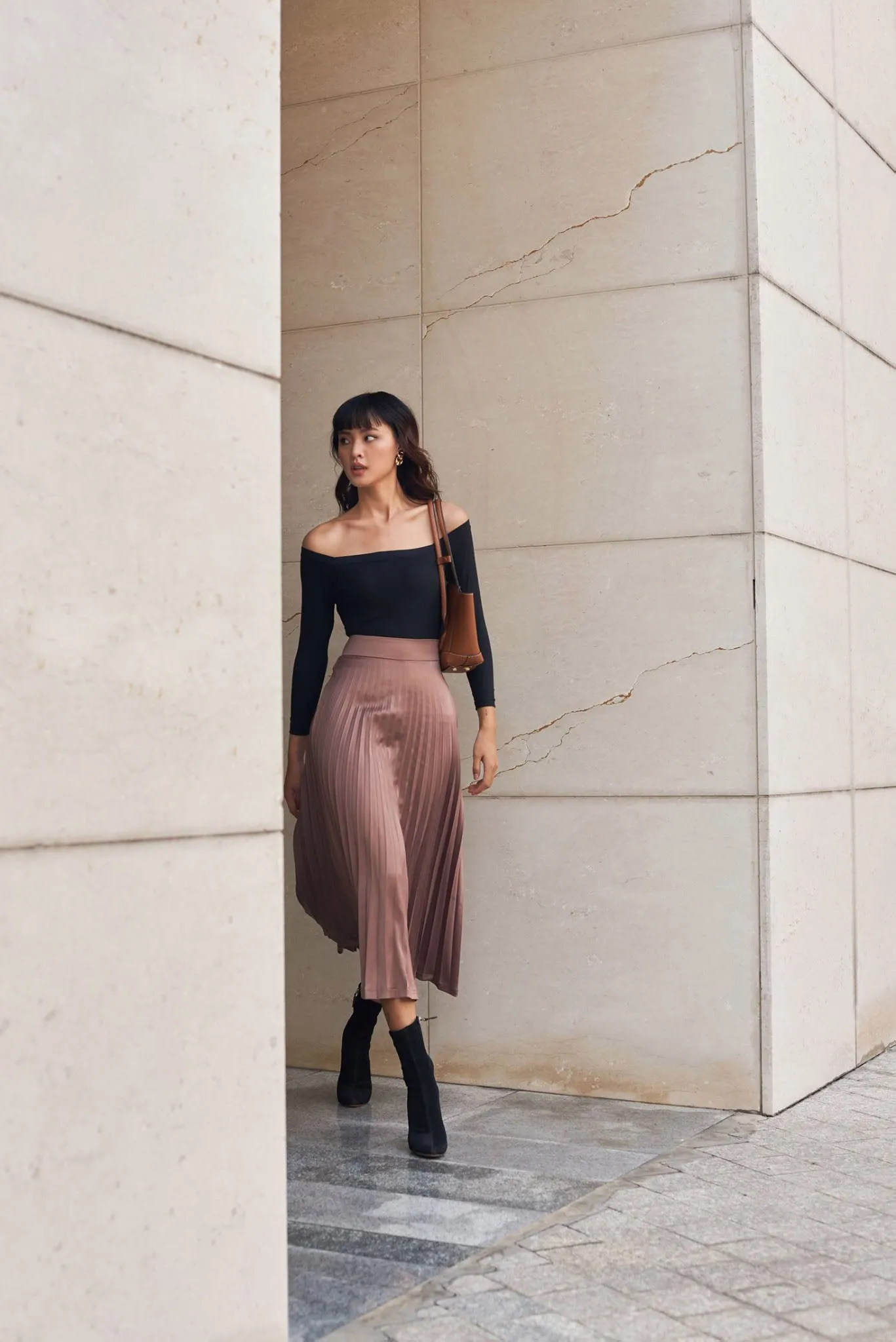 Casey Organic Cotton Off Shoulder Tee